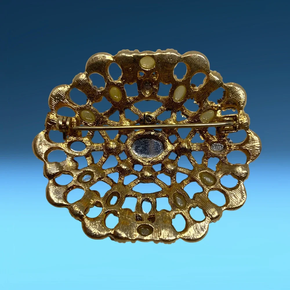 Vintage Liz Claiborne Multicolored Crystal Domed Cluster Brooch Pin Victoriana